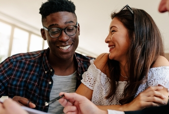 Couple getting a mortgage