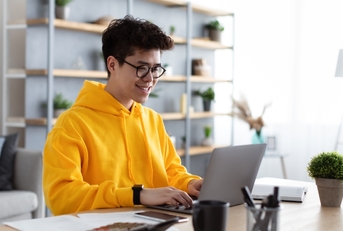 Teenager searching for a side hustle