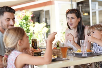 A family eating lunch