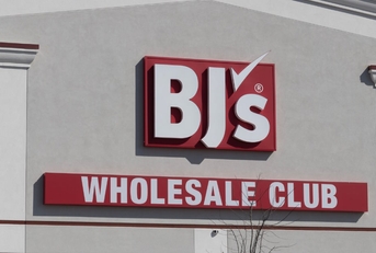 A BJ's storefront