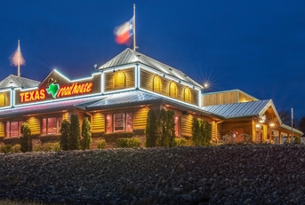 new hartford texas roadhouse at night