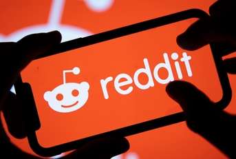 reddit logo on a smartphone