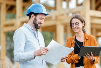 Builder with a female client
