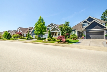 Luxury houses with nice landscape