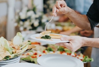 Self service at the buffet