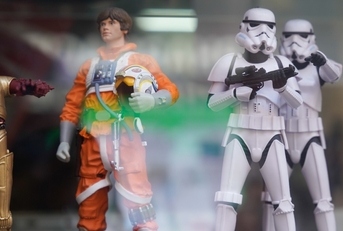 stormtrooper toy soldier figure 