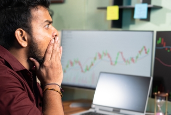 trader shocked due to sudden market crash while trading