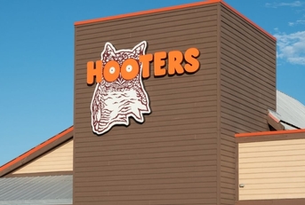 Hooters Restaurant