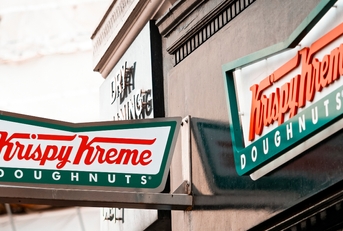 krispy kreme doughnuts sign