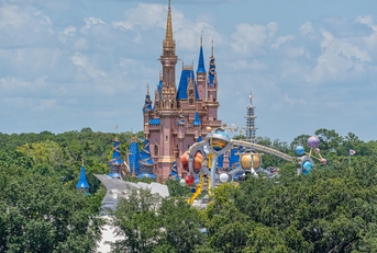 cinderella castle at disney world