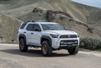 white 2025 toyota 4runner