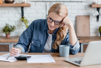 puzzled mature woman 