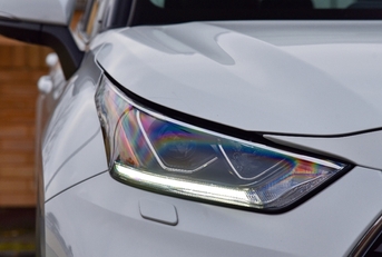 A close up of a Toyota Highlander