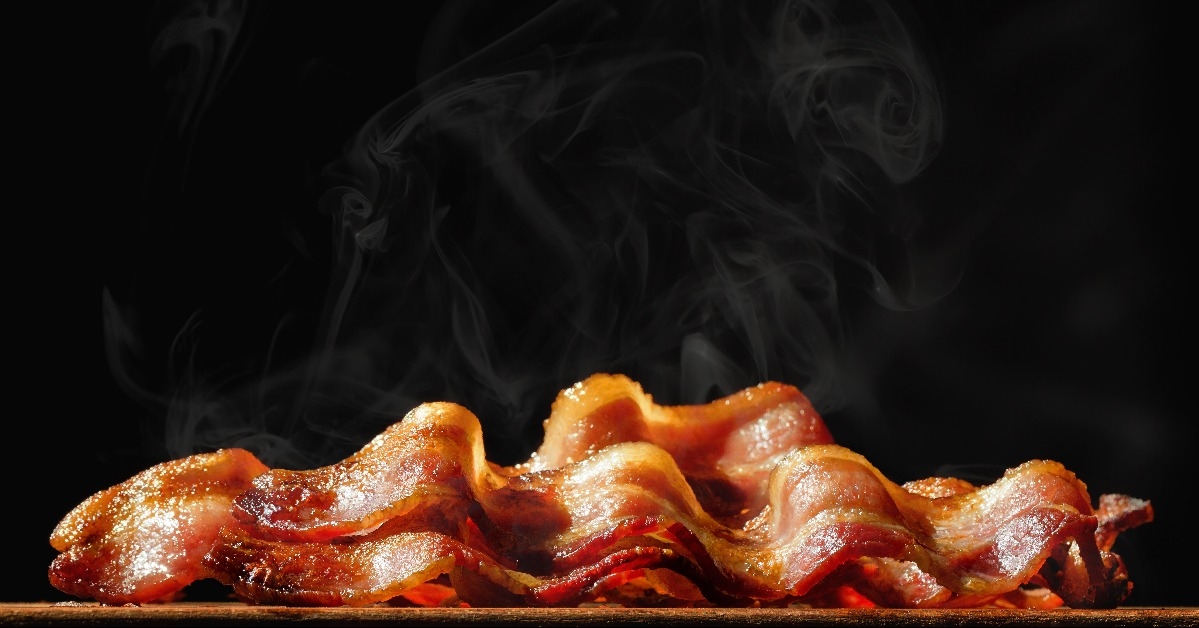 pile of sizzling bacon