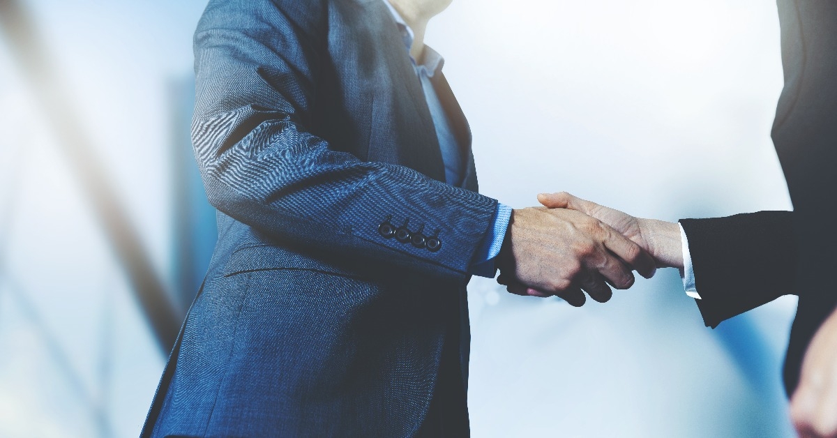businessmen handshake 