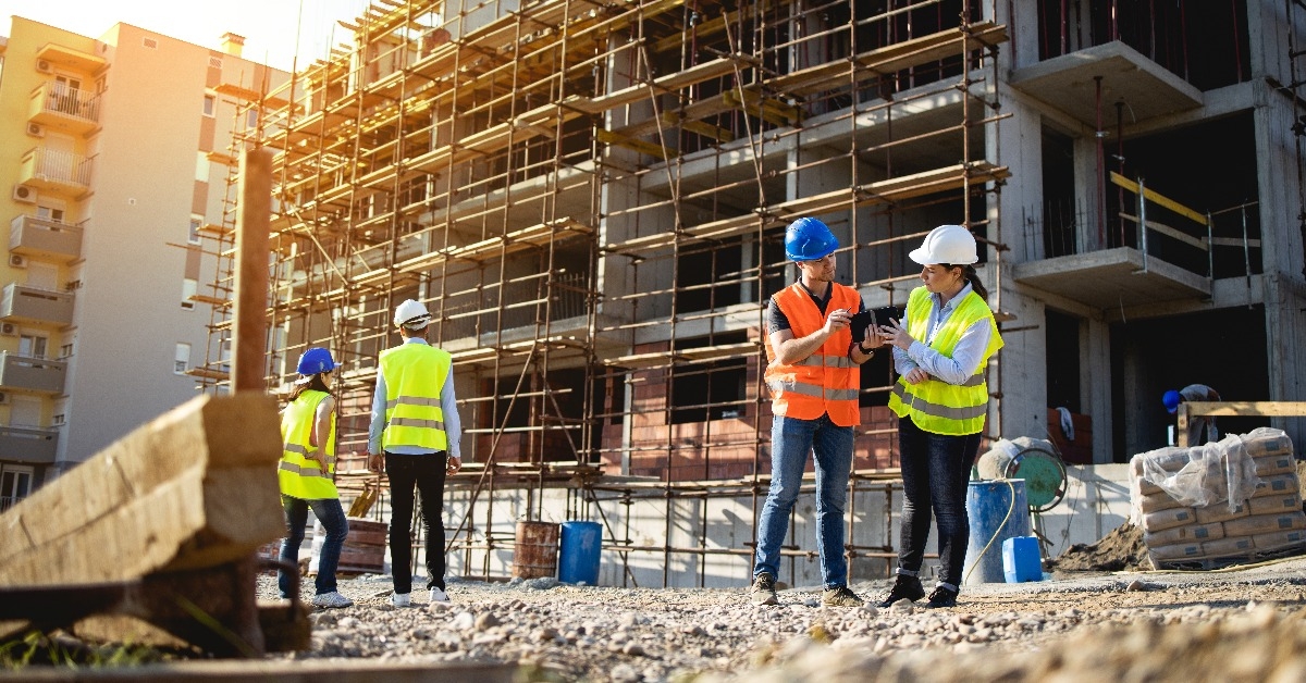 construction workers having meeting 
