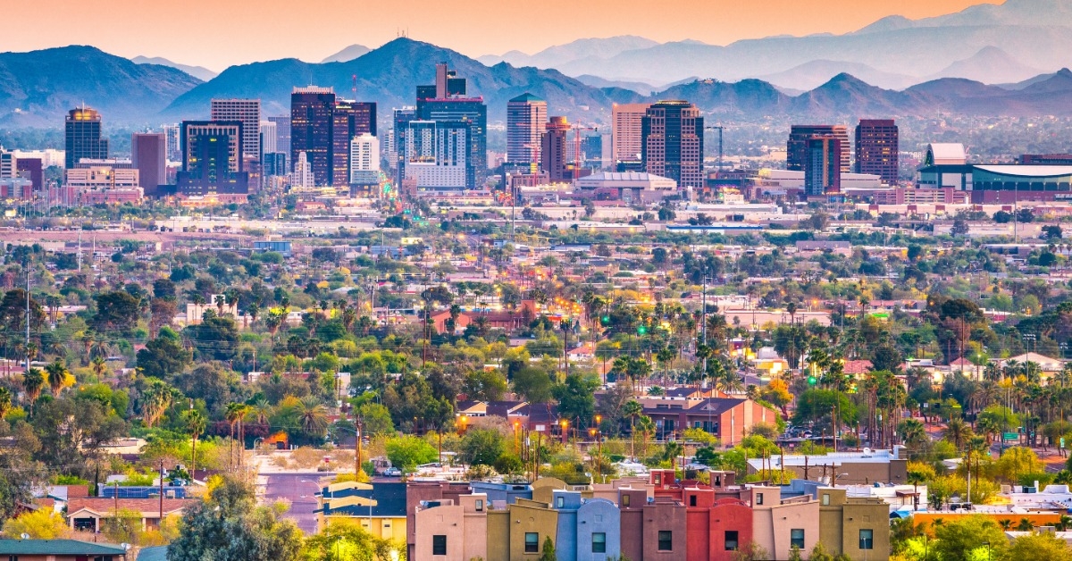 arizona cityscape with mountains in backgound