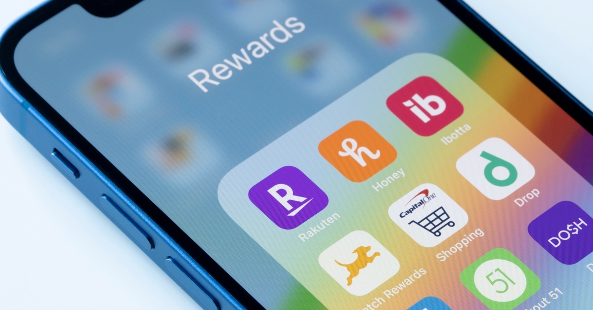 cash back and rewards apps are seen on an iPhone