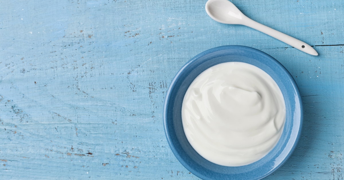 greek yogurt in blue bowl