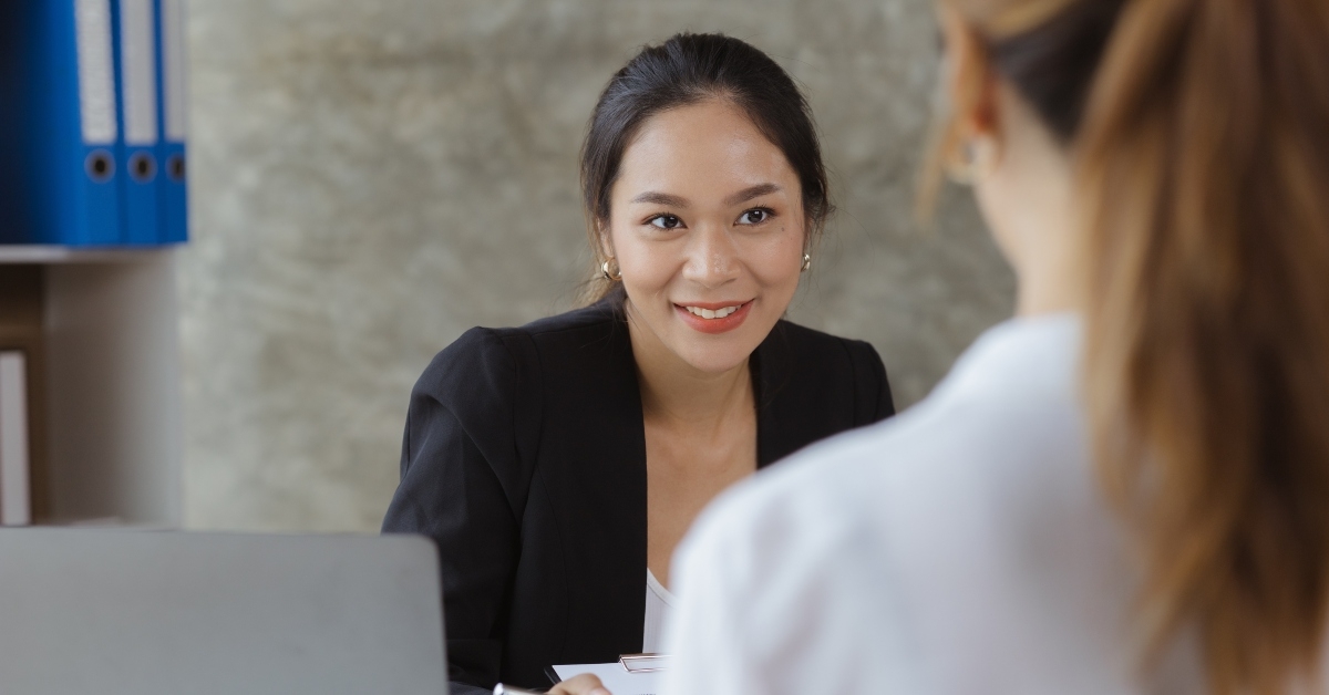 hr department is reviewing the resumes of job applicant