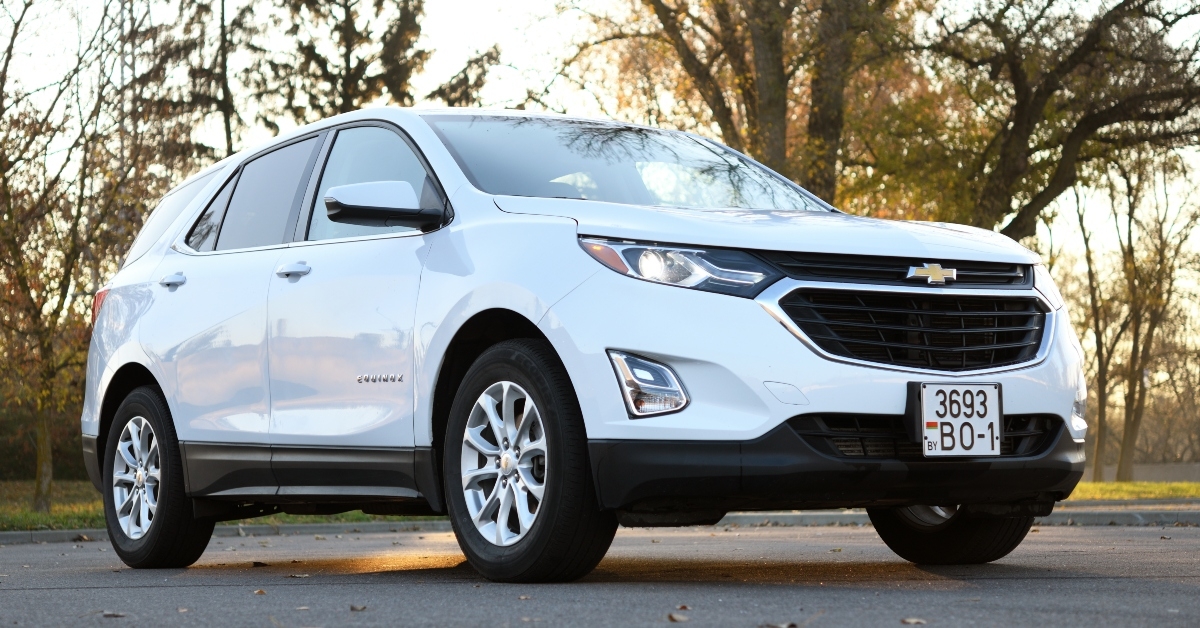 2017 Chevrolet Equinox SUV in white