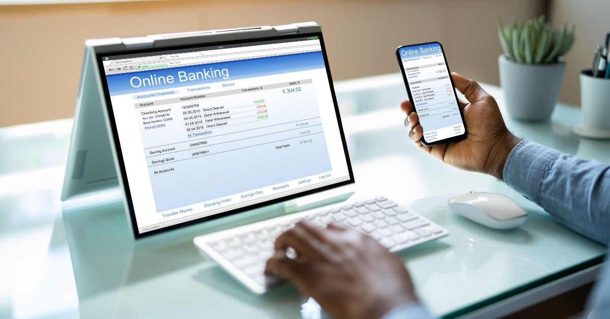 man doing internet bank transfer business