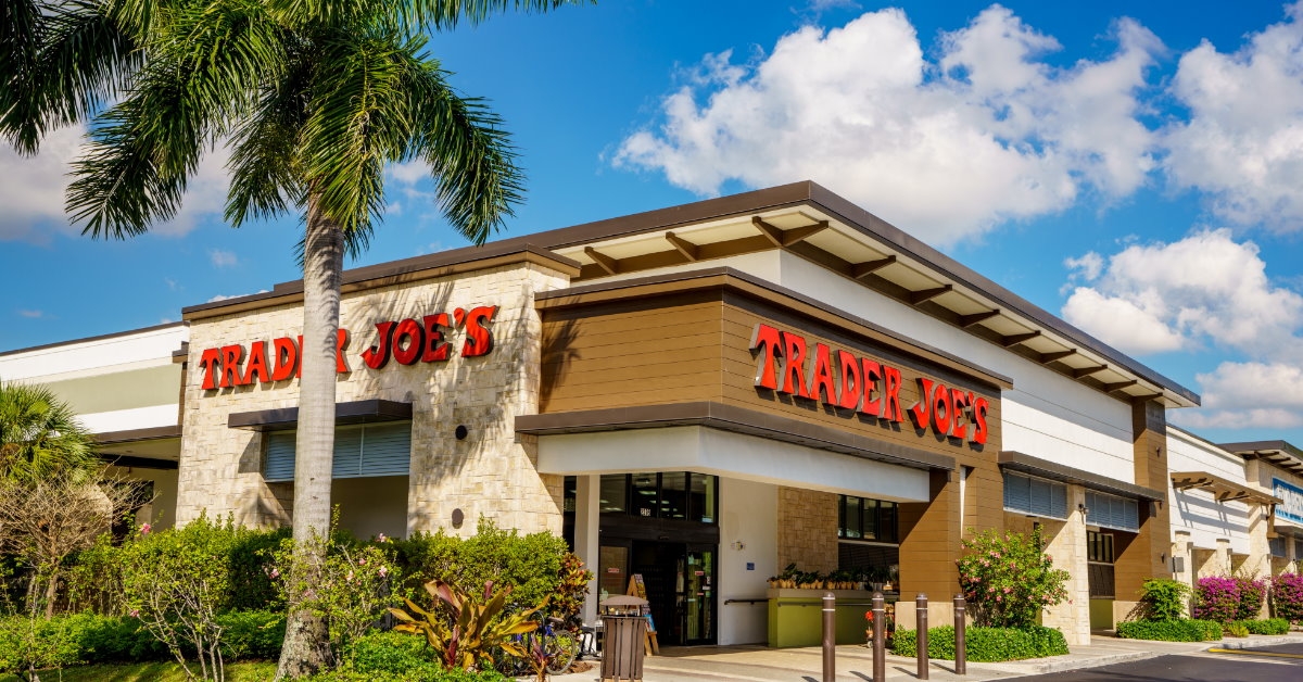 trader joes from outside on sunny day at Davie Florida