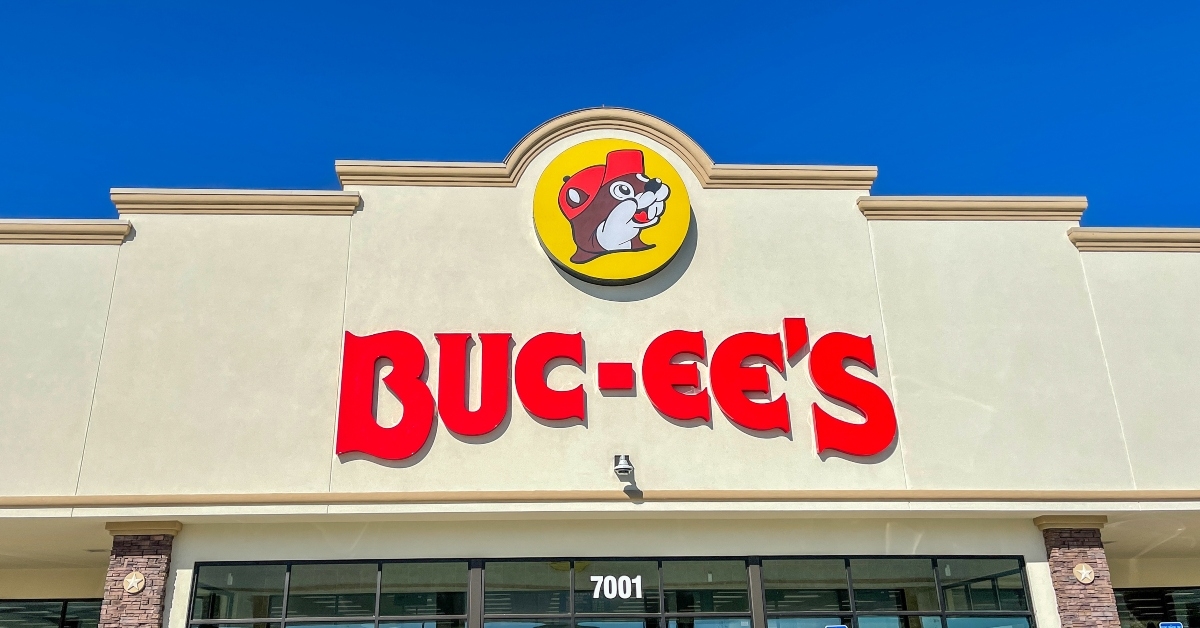 Buc ees gas station fast food restaurant