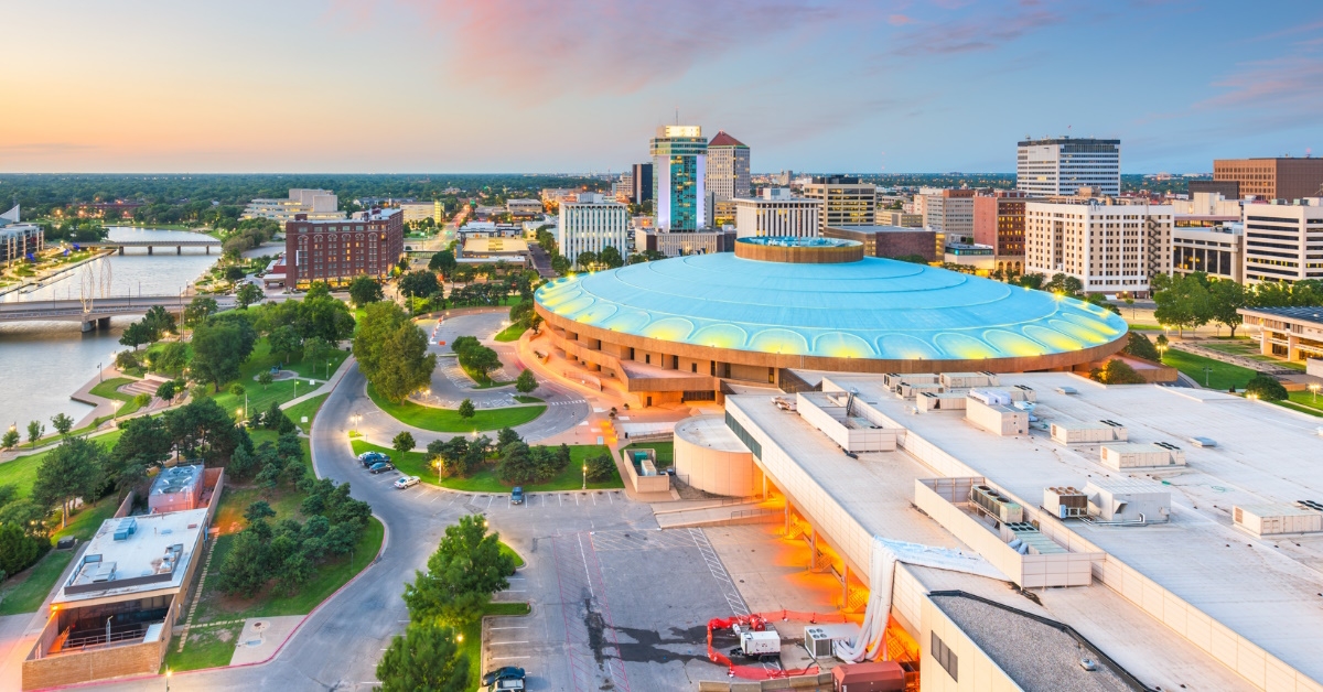 buildings and monuments in wichita kansas during day time