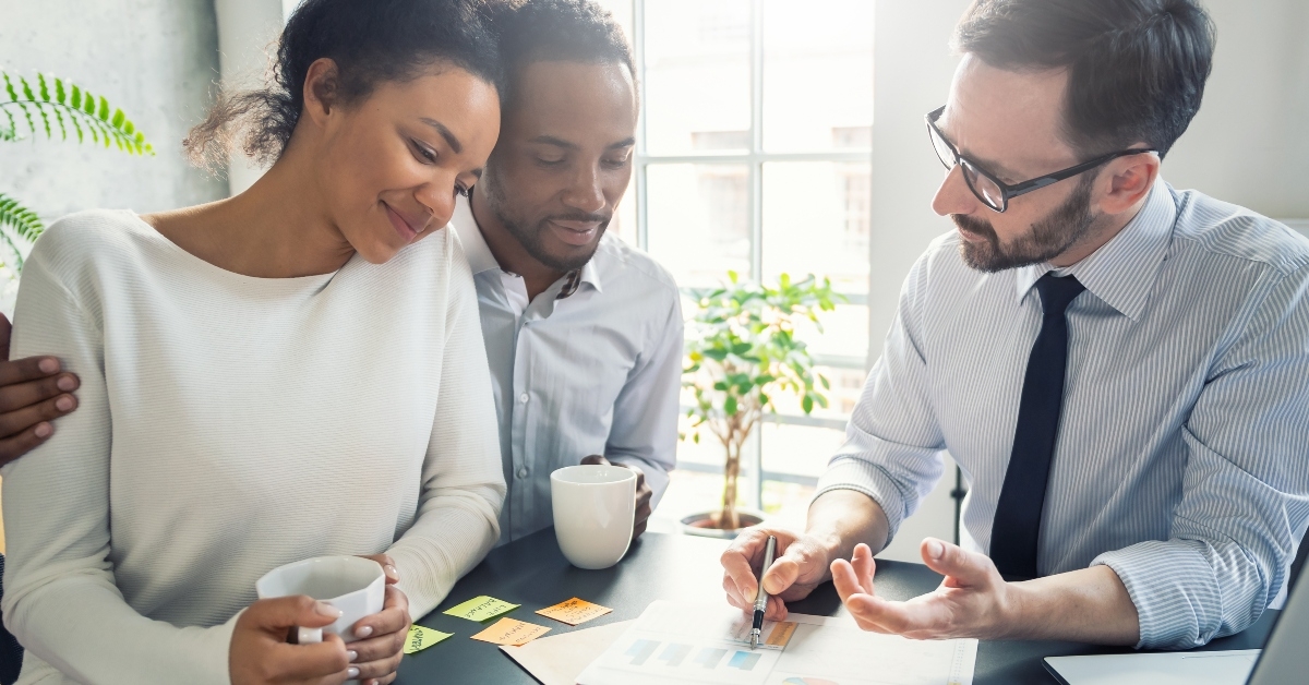 family couple consultations with a lawyer