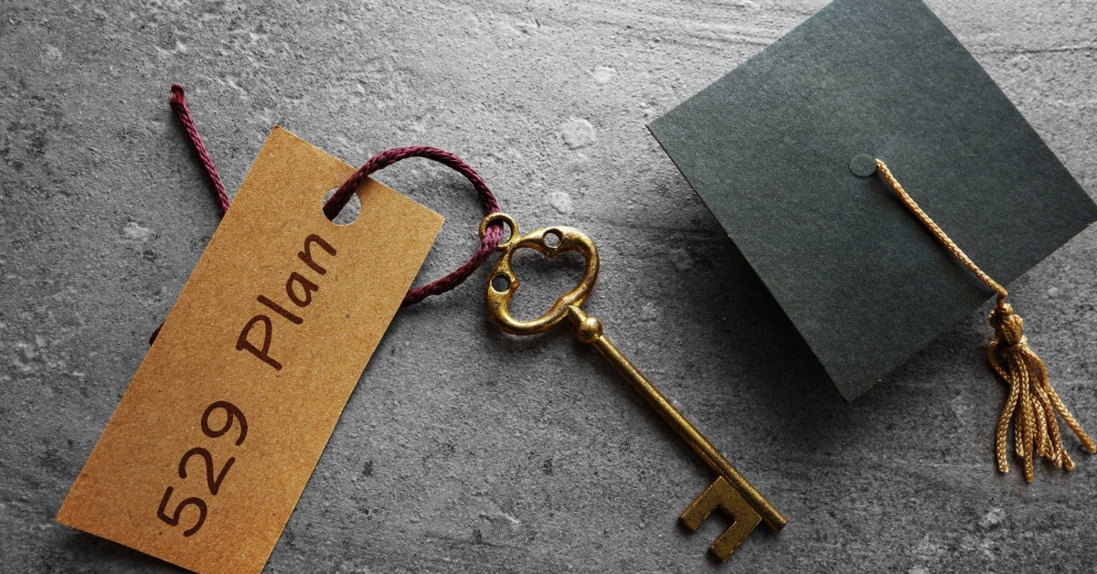 529 plan key chain with graduation hat 