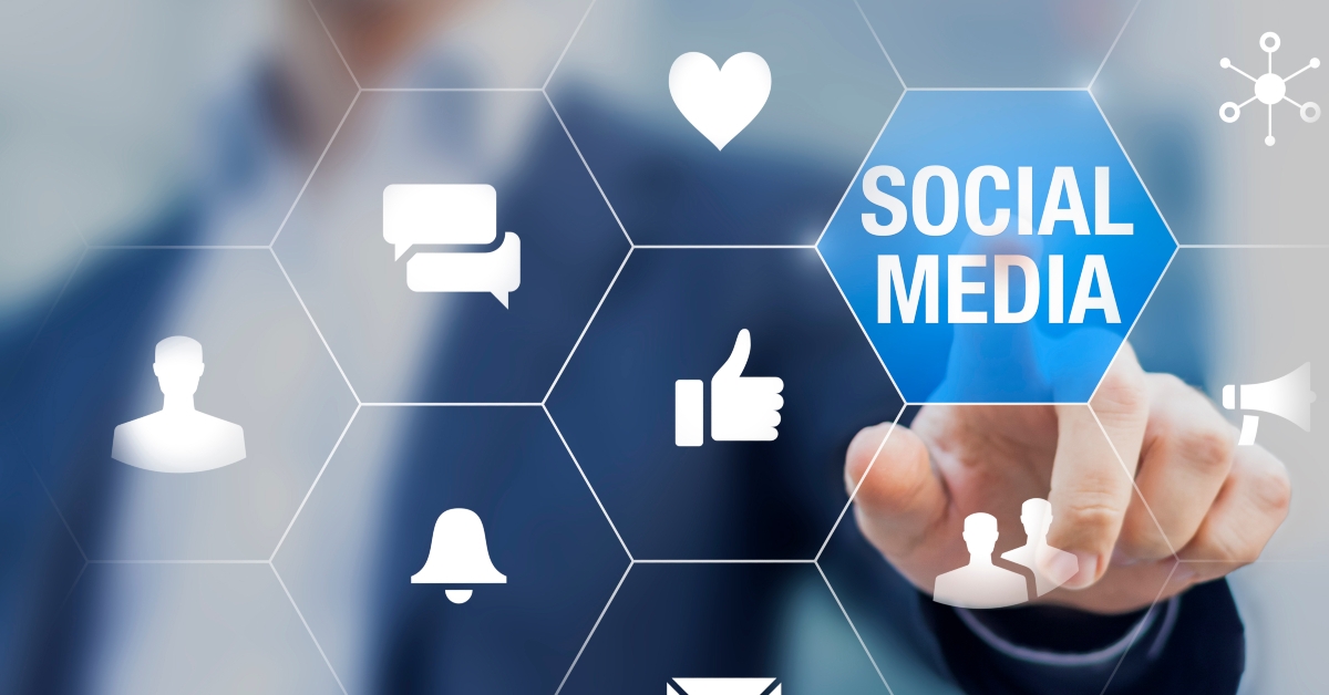 social media network community manager