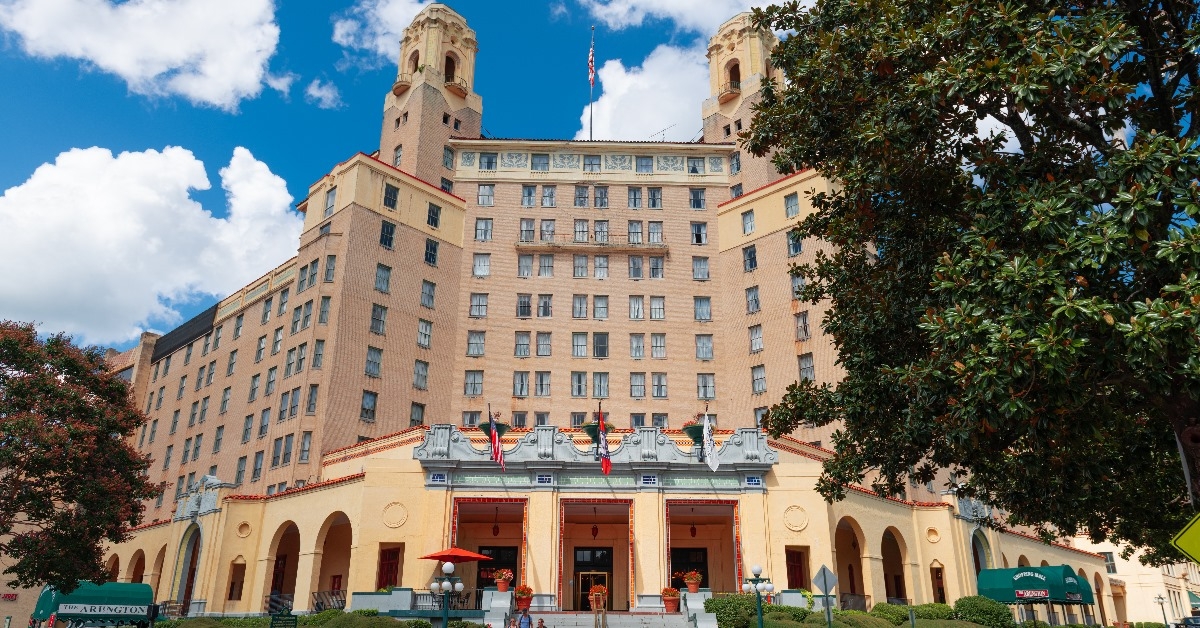 arlington building in hot springs arkansas during day time under cloudy sky