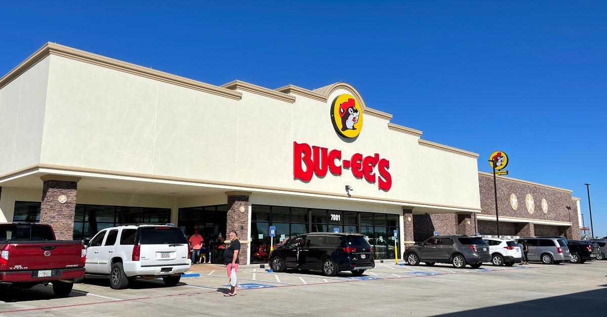  Buc ees gas station