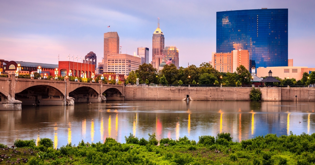 skyline of indianapolis, indiana