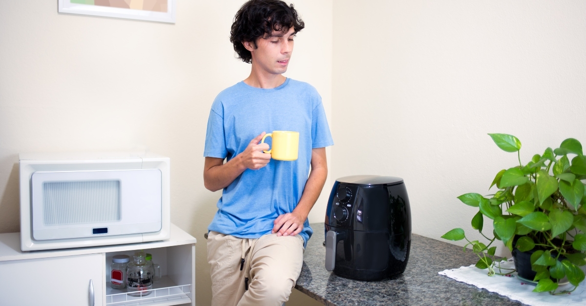 frying food in airfryer