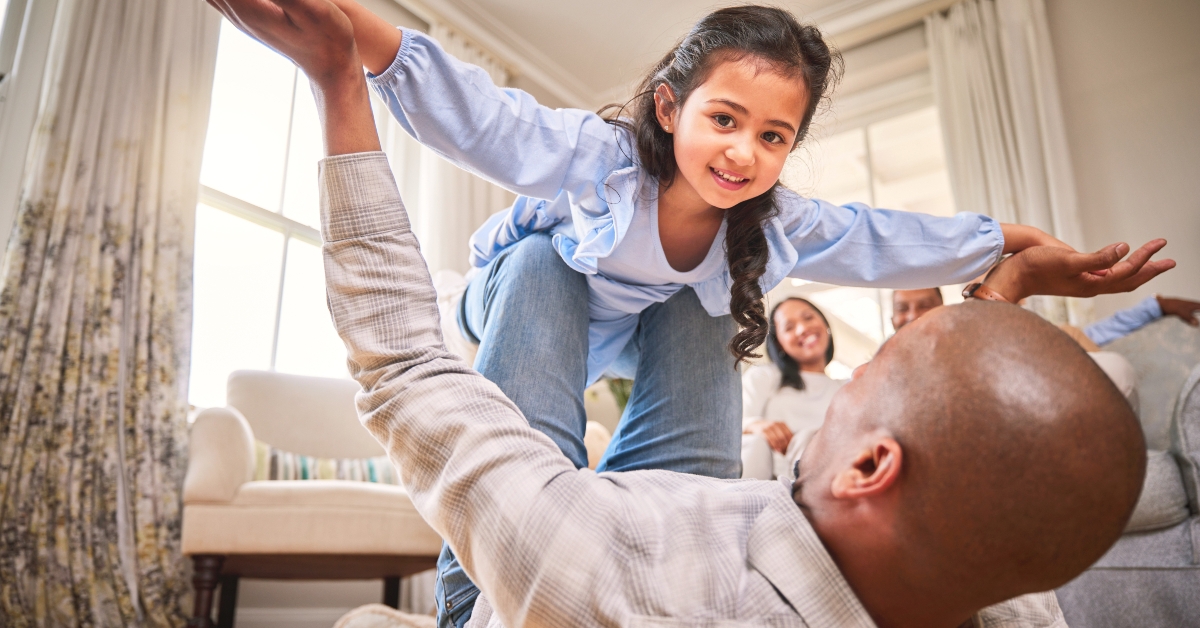 Daughter flying with dad