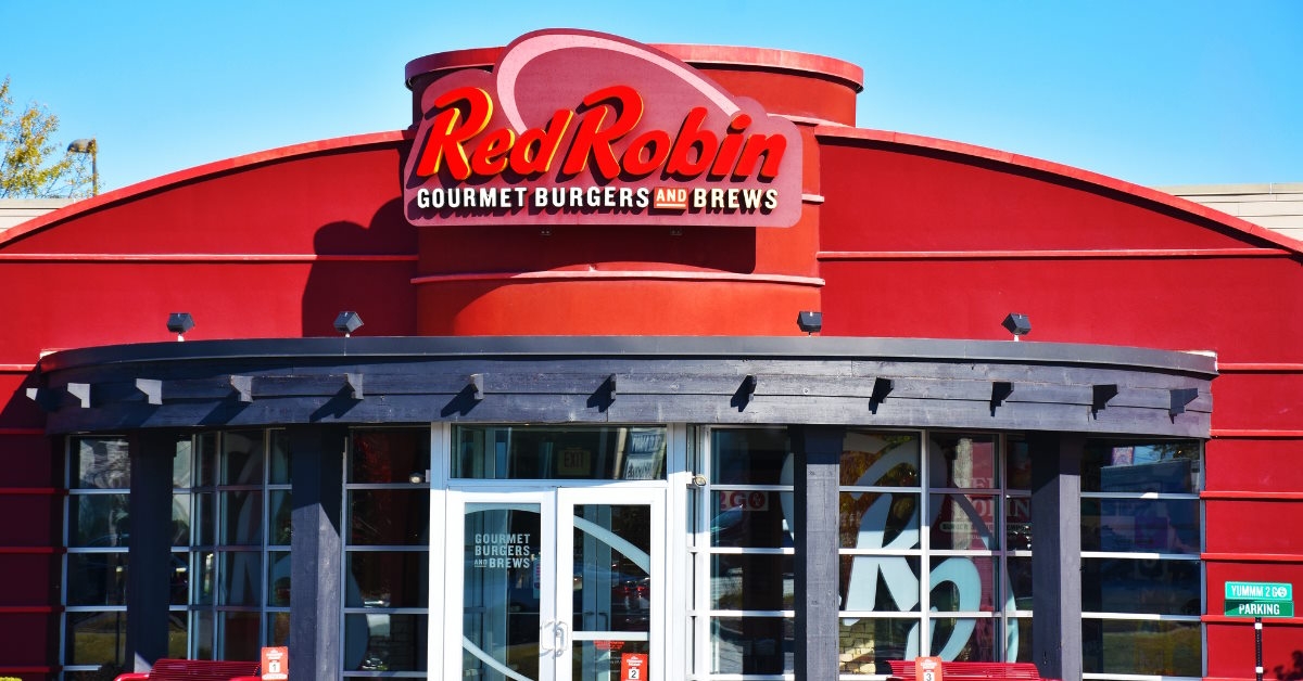 red robin restaurant in fayetteville