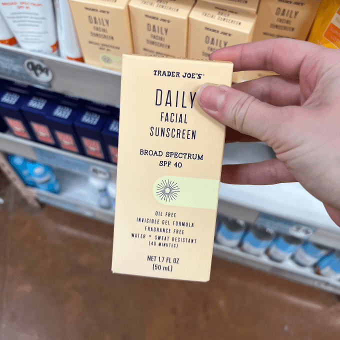 daily facial sunscreen spf 40