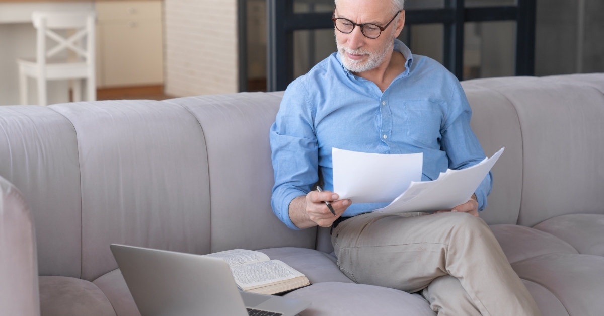 working senior businessman