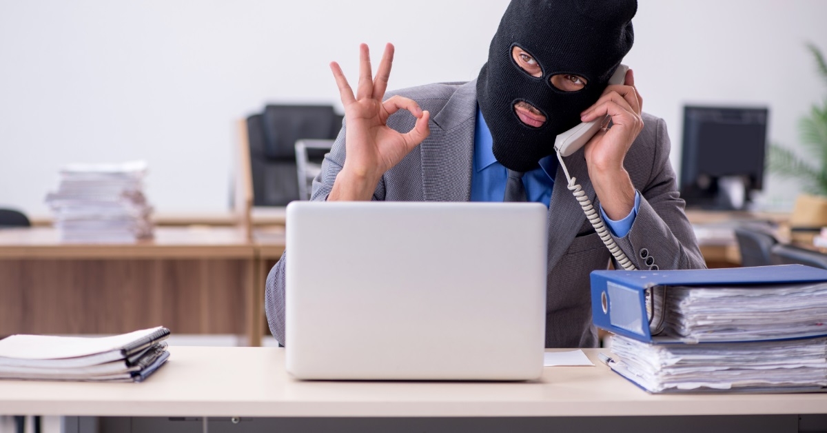 male scammer scamming people on call