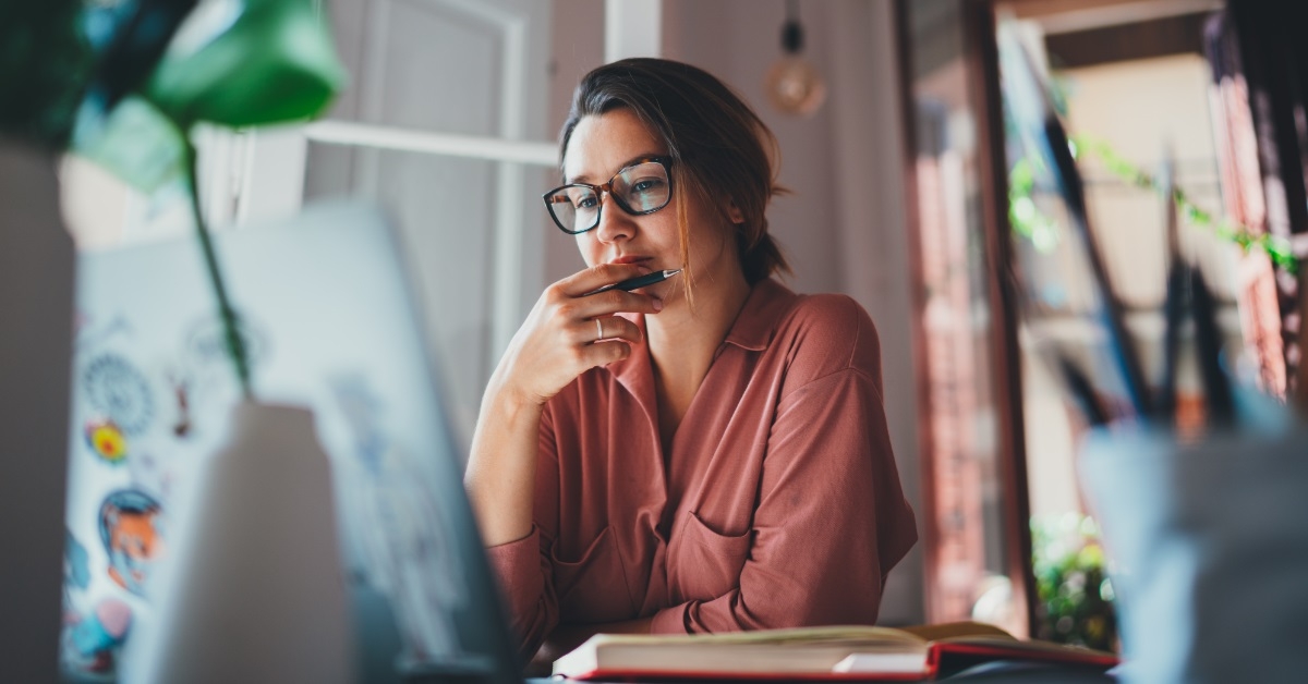 beautiful woman working using laptop 