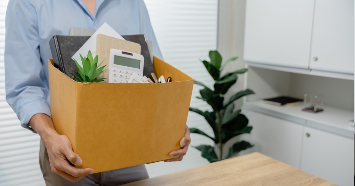 employee moving out with his essentials