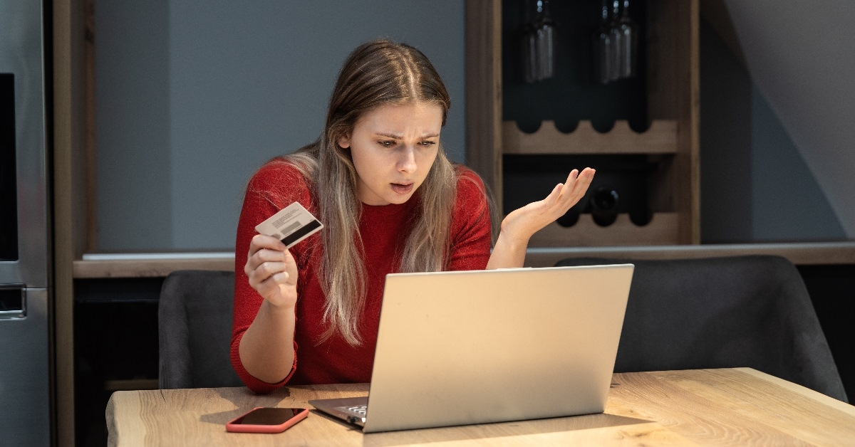 Woman got frustrated asshe had hit her account limit.