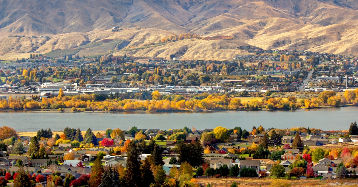 mountains in Wenatchee Washington