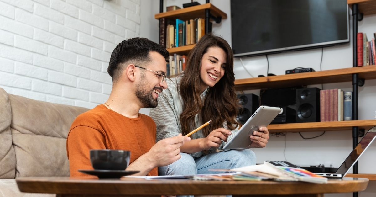 smart couple business owners