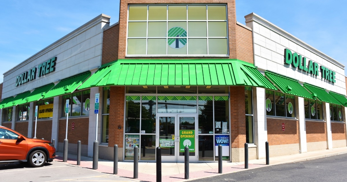 dollar tree store sign board