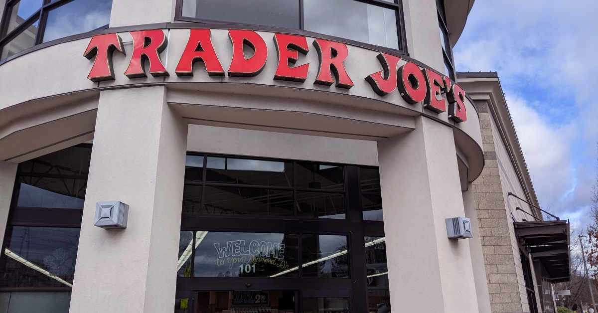 redmond trader joe's entrance