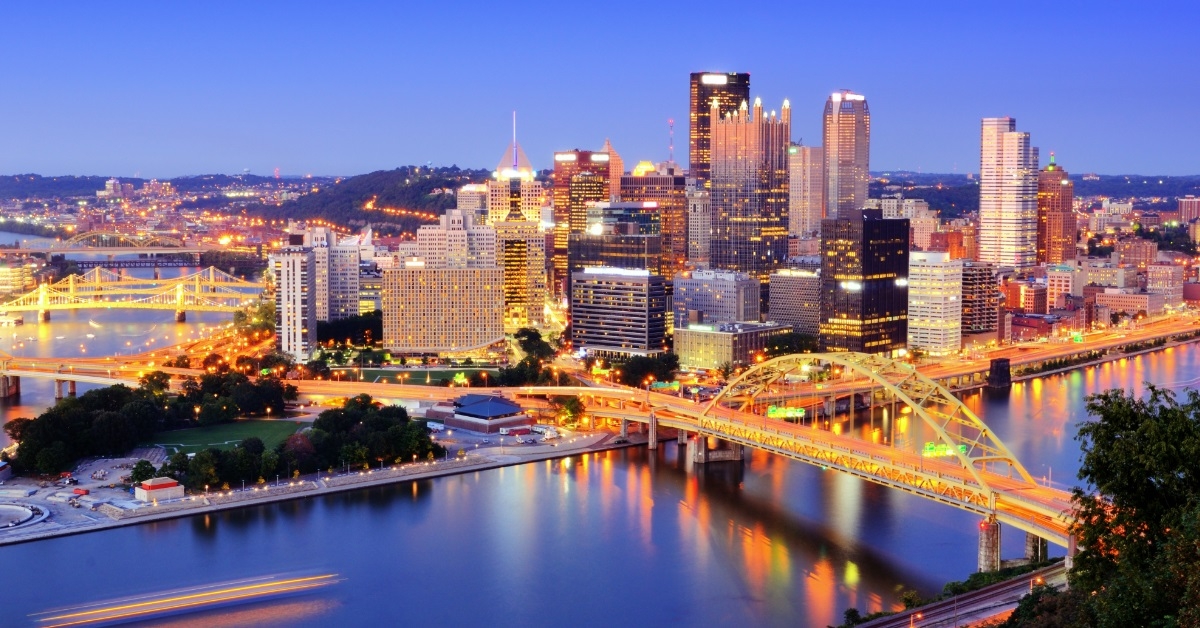 pittsburgh-pennsylvania-skyline-at-night