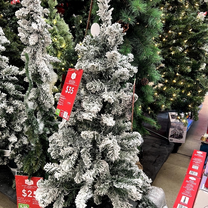 4-foot pre lit greenfield pine